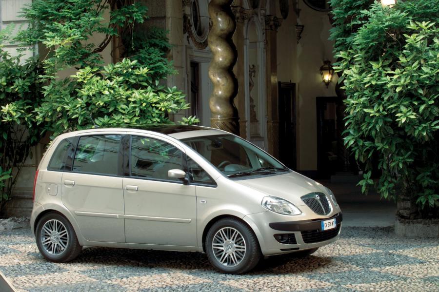  Lancia Musa (350) 2004 года  (фото 67 из 79)